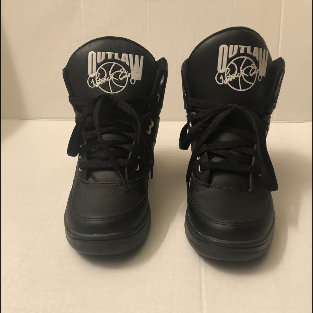 Black/white leather Patrick Ewing Outlaw 96 basketball shoes. Mens size 8.